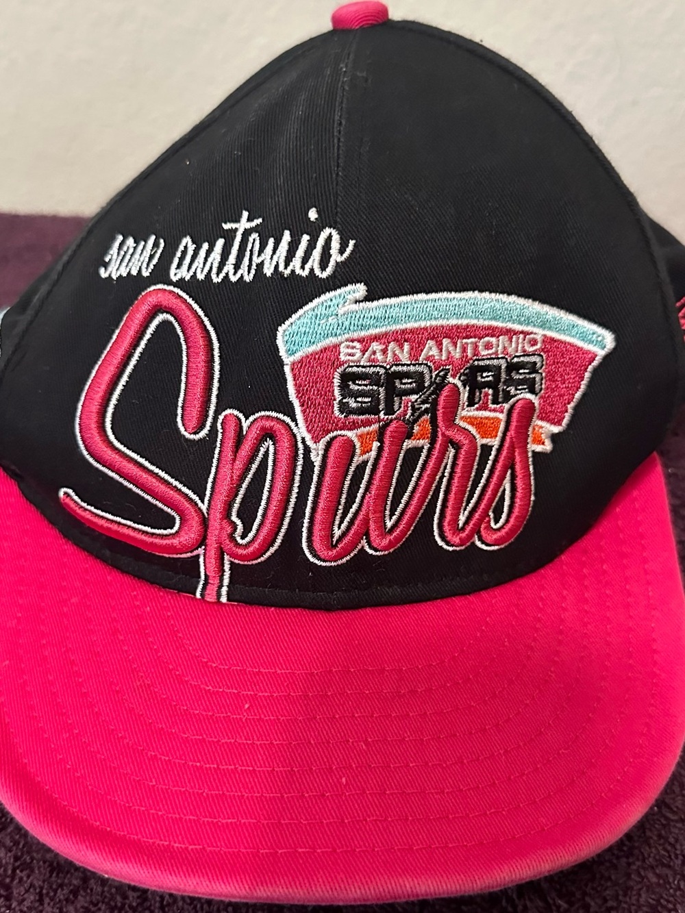 San Antonio Spurs New Era NBA Black Pink Snapback Adjustable Hat Cap. Size M/L